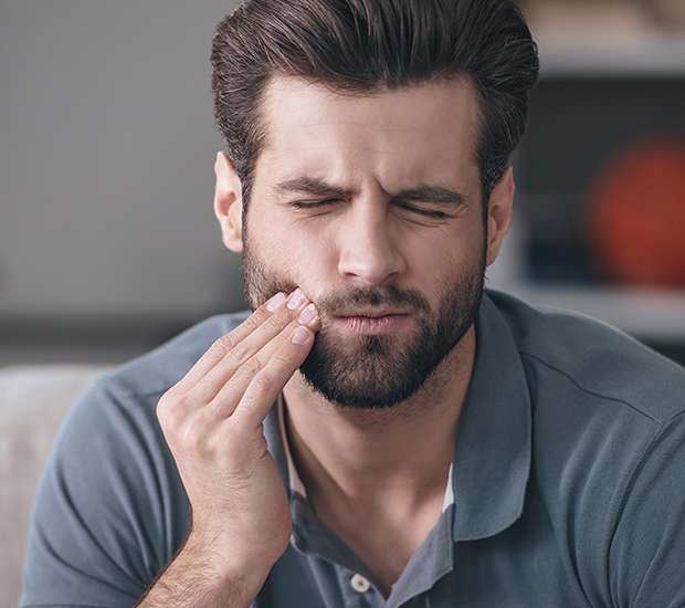 Cracked tooth in Manalapan, NJ